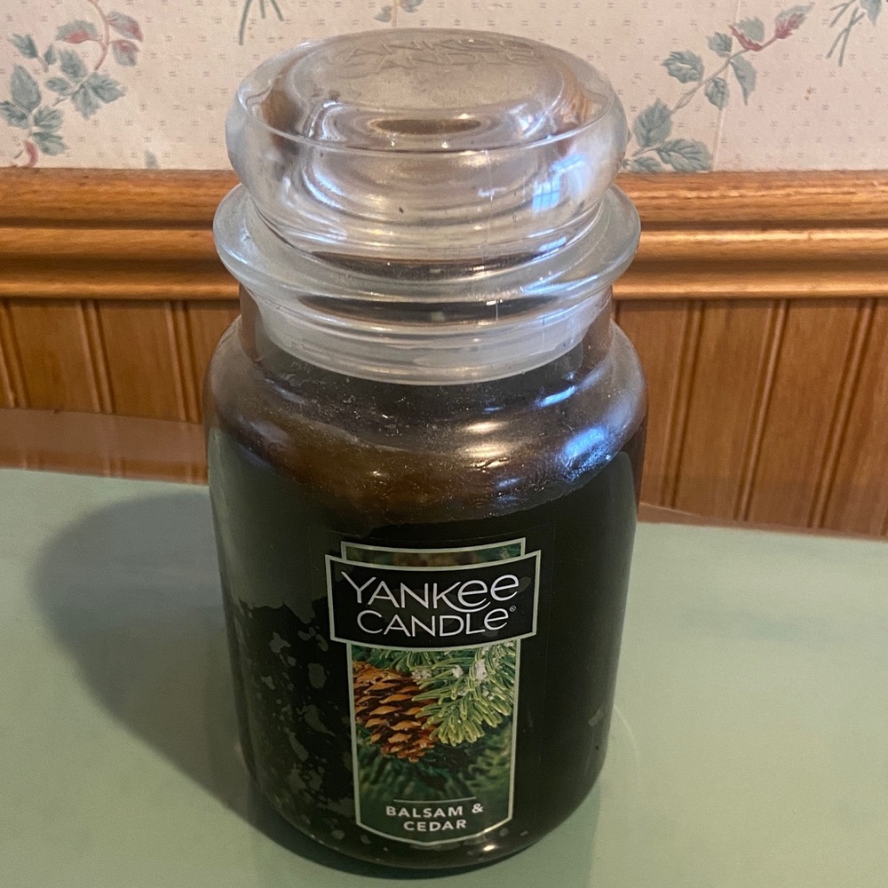 🧡 Yankee Candle ‘Balsam & Cedar’ 22 oz. Candle